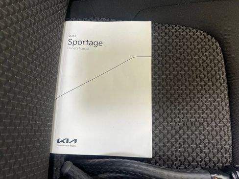 Certified 2023 Kia Sportage LX FWD image 25