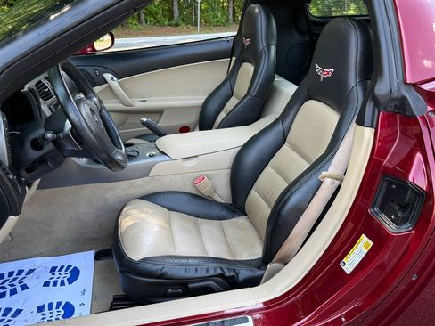 Used 2007 Chevrolet Corvette Coupe w/ Preferred Equipment Group RWD image 52