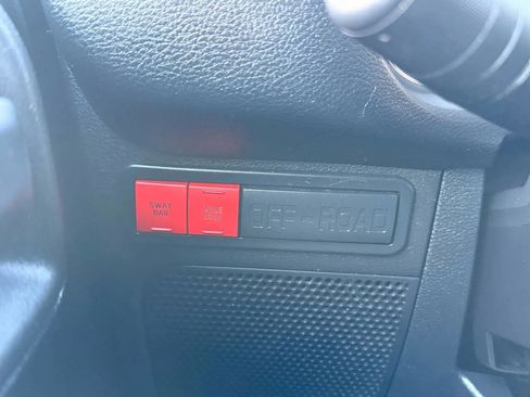 Used 2016 Jeep Wrangler Unlimited Rubicon image 16