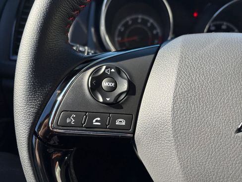 Used 2025 Mitsubishi Outlander Sport LE image 25