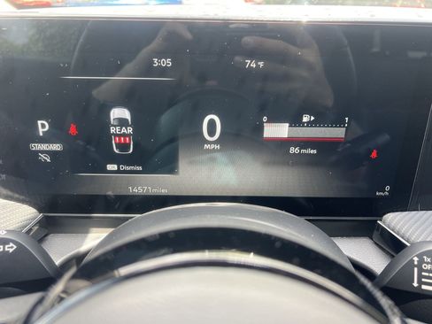 Used 2025 Nissan Kicks SR FWD image 11