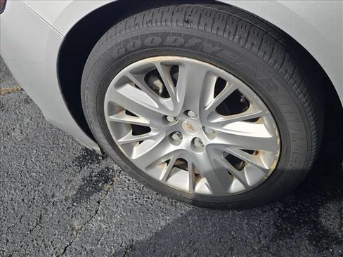 Used 2017 Chevrolet Impala LS FWD image 18