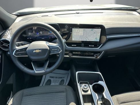 Used 2026 Chevrolet Equinox LT FWD image 18