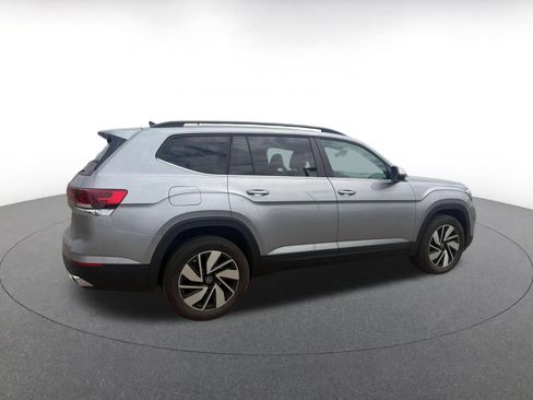 Used 2026 Volkswagen Atlas SE FWD image 5