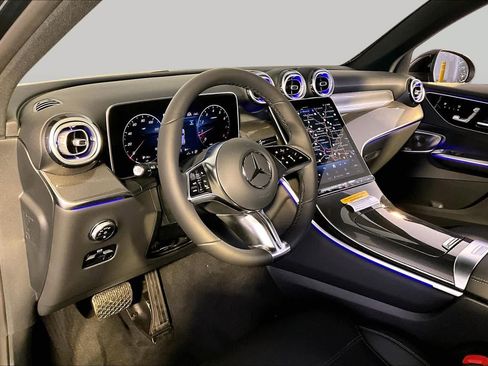 New 2026 Mercedes-Benz GLC 300 4MATIC image 9