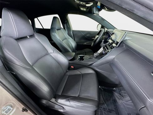 Used 2022 Toyota Venza XLE AWD/4WD image 27