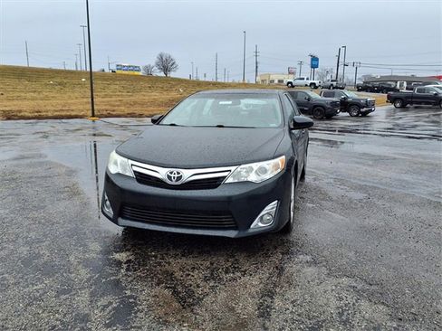 Used 2012 Toyota Camry XLE image 29
