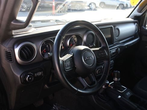 Used 2021 Jeep Wrangler Unlimited Sport AWD/4WD image 15