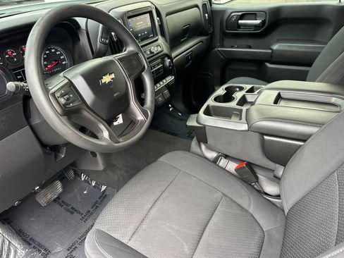 Used 2020 Chevrolet Silverado 1500 Custom w/ Custom Value Package image 10