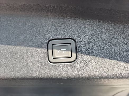 New 2026 Cadillac Vistiq Luxury w/ LPO, Floor Liner Package image 14