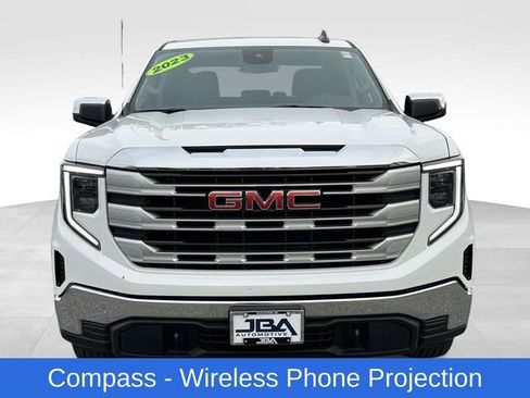 Used 2023 GMC Sierra 1500 SLE image 21