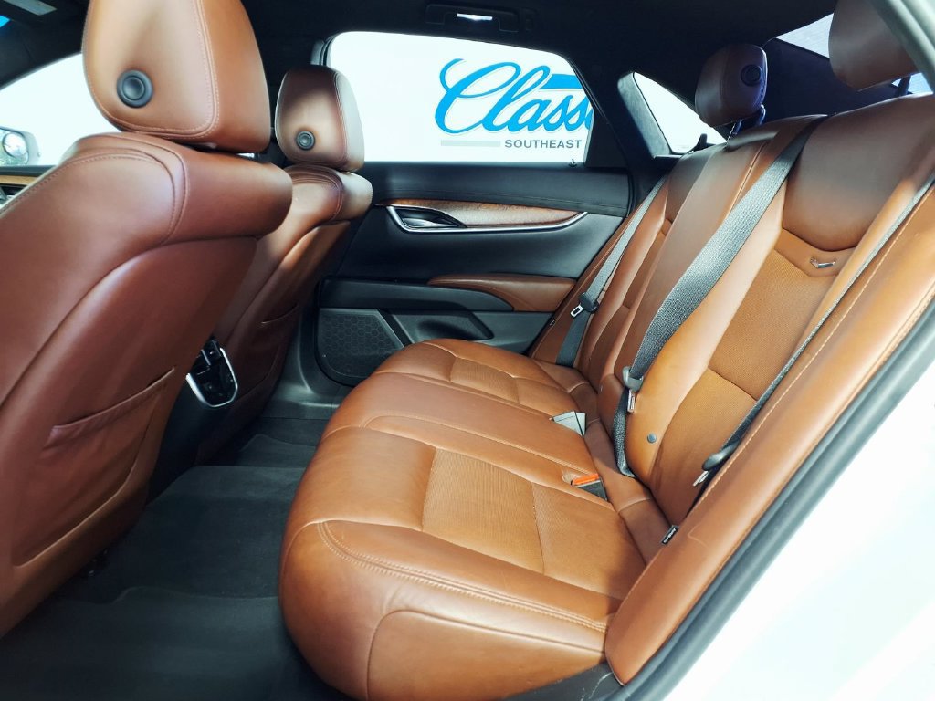 Used 2017 Cadillac XTS Luxury FWD image 9