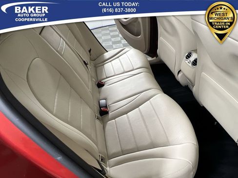 Used 2019 Mercedes-Benz GLC 300 4MATIC image 26