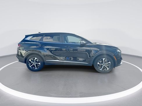 New 2025 Kia Sportage EX FWD image 9