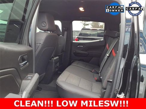 Used 2024 Chevrolet Colorado Z71 w/ Z71 Convenience Package 2 image 17