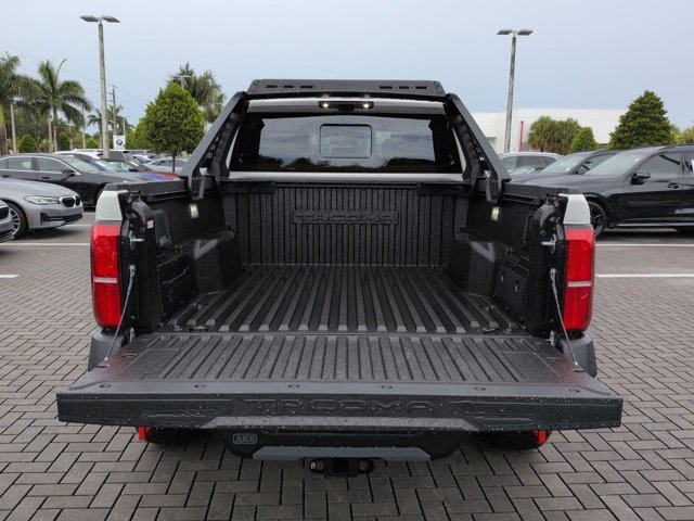 Used 2025 Toyota Tacoma 4x4 Double Cab Hybrid image 15