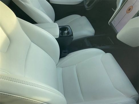 Used 2018 Tesla Model X 100D image 9