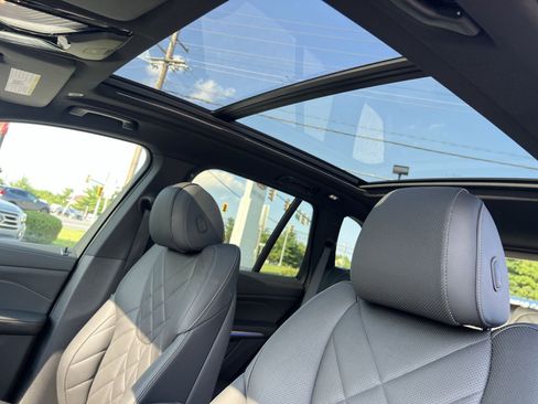 Used 2025 BMW X5 xDrive40i w/ Premium Package AWD/4WD image 24