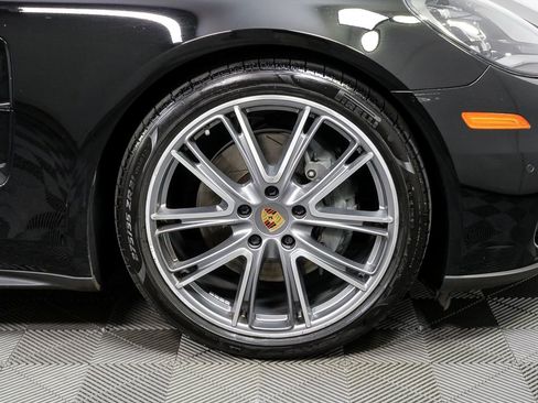 Certified 2018 Porsche Panamera 4S image 41