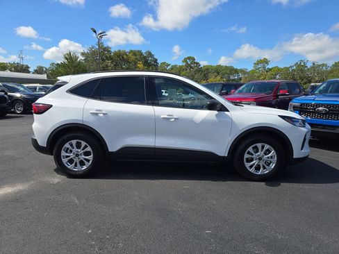 New 2026 Ford Escape Active w/ Tech Pack #1 FWD image 3