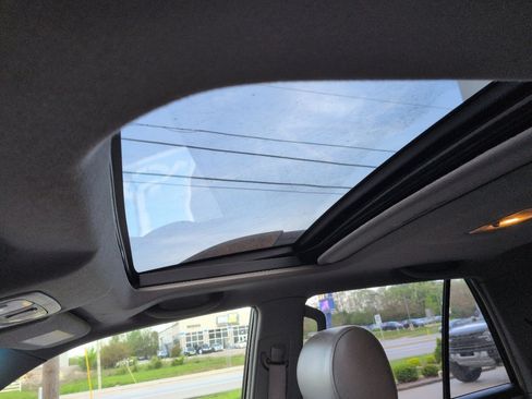 Used 2004 Toyota 4Runner SR5 image 8