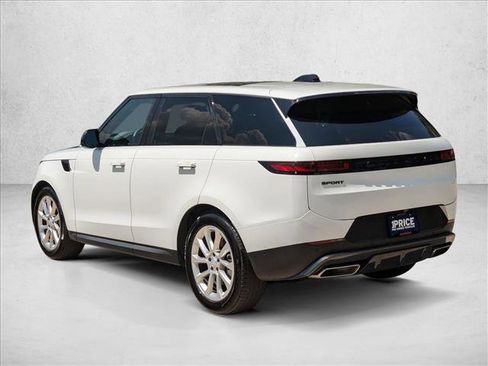 Used 2025 Land Rover Range Rover Sport SE image 7