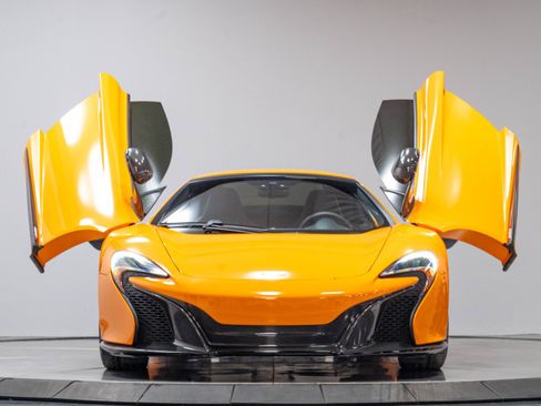 Used 2015 McLaren 650S Spider RWD image 60
