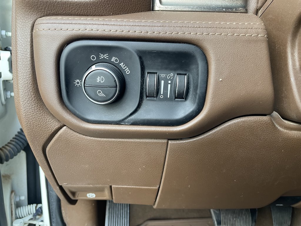 Used 2019 RAM 3500 Limited AWD/4WD image 36