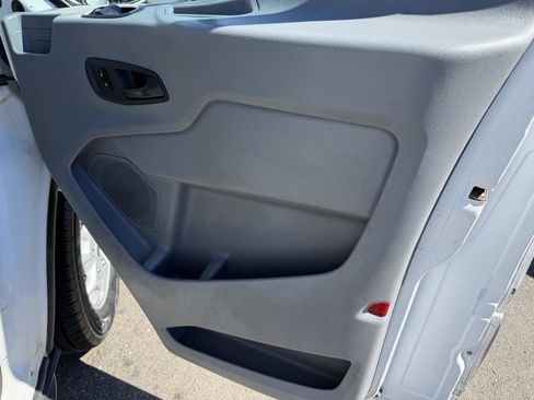 Used 2017 Ford Transit 350 XLT image 5