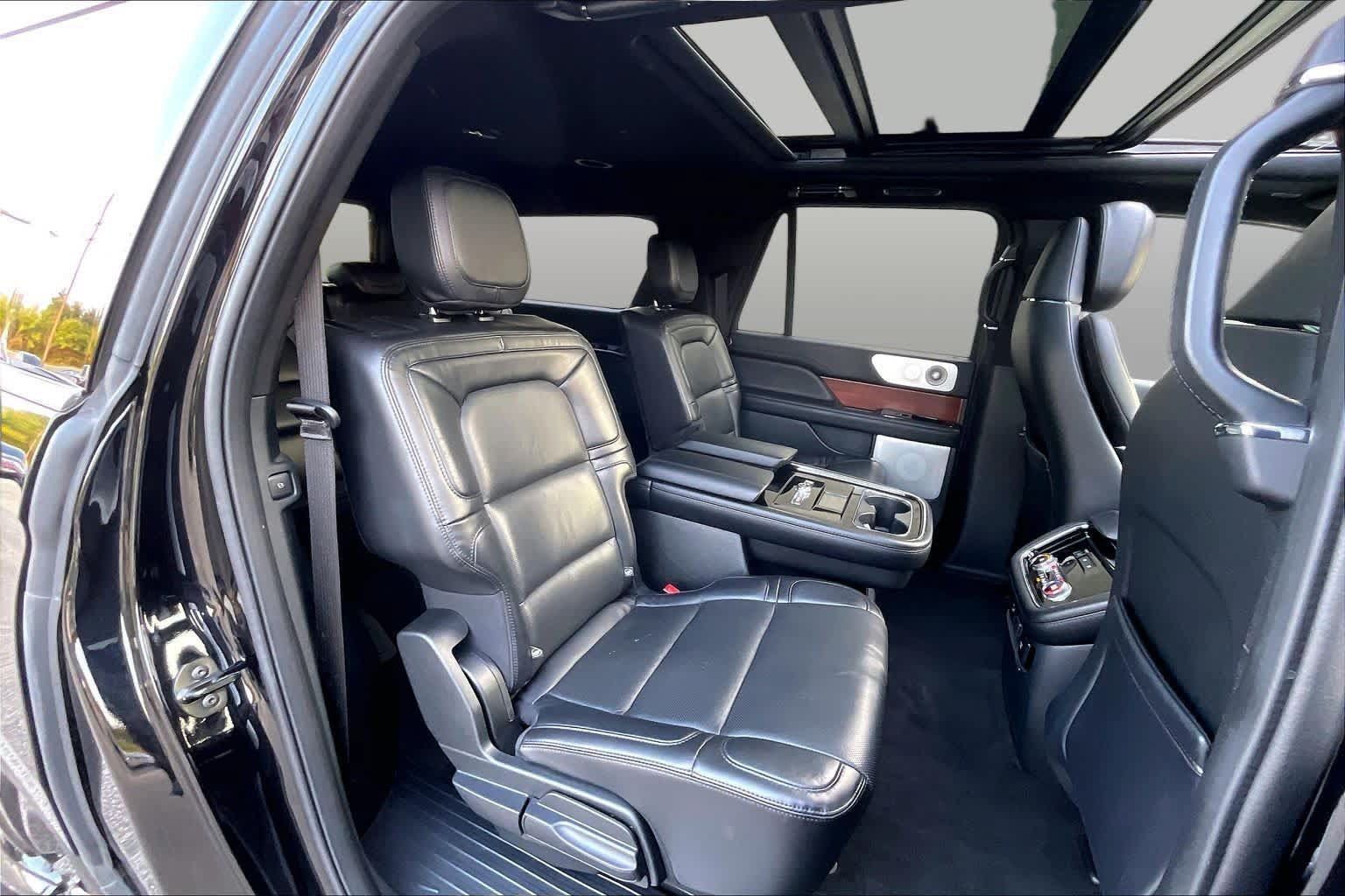 Used 2021 Lincoln Navigator L Reserve AWD/4WD image 19