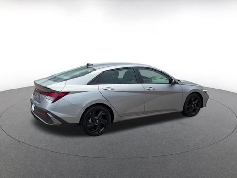 Used 2026 Hyundai Elantra Sport FWD image 12
