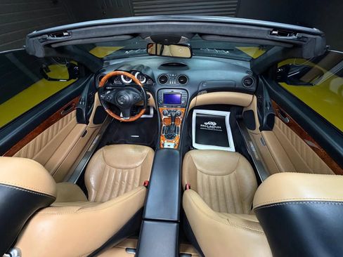 Used 2012 Mercedes-Benz SL 550 w/ SL Wheel Pkg image 11