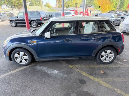 Used 2015 MINI Cooper 4-Door Hardtop image 4