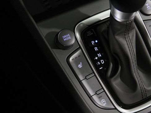 Certified 2022 Hyundai Kona Limited w/ Cargo Package image 16