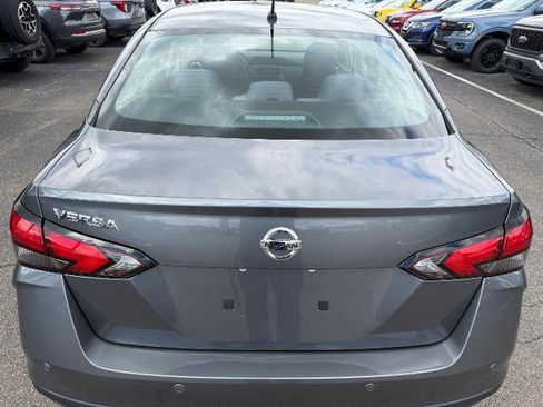 Used 2021 Nissan Versa S FWD image 6