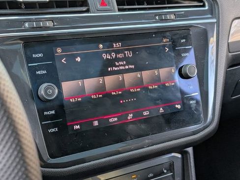 Used 2022 Volkswagen Tiguan SE R-Line image 24