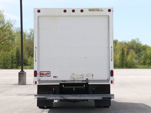 Used 2023 Ford E-450 and Econoline 450 Super Duty RWD image 8