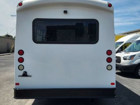 Used 2015 Ford E-350 and Econoline 350 Super Duty RWD image 12