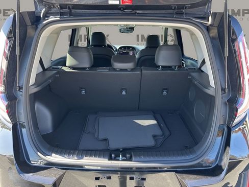 Used 2023 Kia Soul GT-Line w/ GT-Line Technology Package image 29