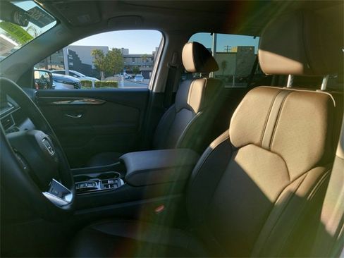 Certified 2025 Honda Pilot Elite image 18