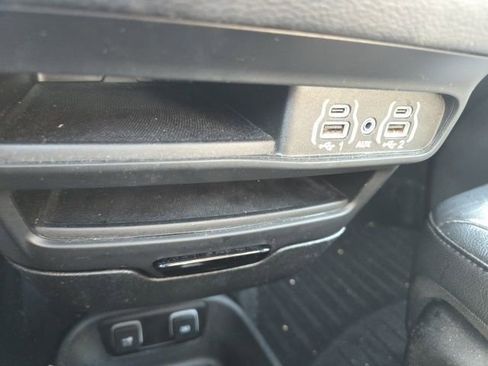 Used 2021 Chrysler Pacifica Touring-L w/ S Appearance Package image 21