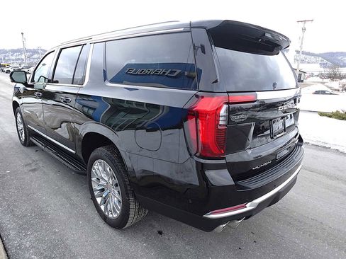 New 2025 GMC Yukon XL Denali w/ LPO, Illumination Package image 5