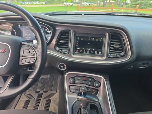 Used 2022 Dodge Challenger R/T RWD image 18