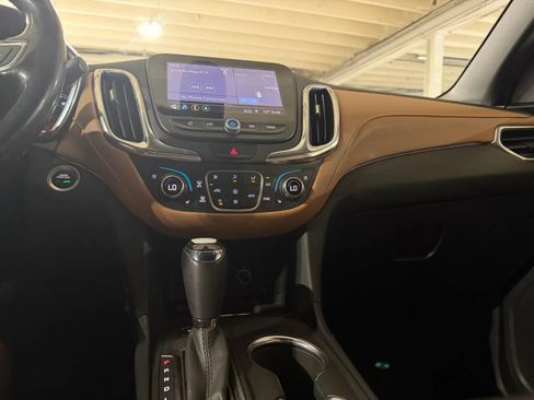 Used 2019 Chevrolet Equinox Premier AWD/4WD image 15