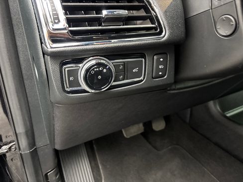 Used 2020 Lincoln Navigator Reserve w/ Equipment Group 208A Reserve image 14