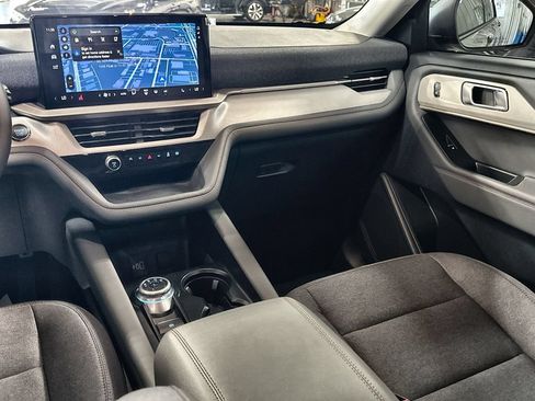New 2026 Ford Explorer Active RWD image 27