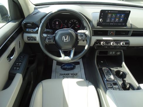 Used 2025 Honda Pilot EX-L image 14