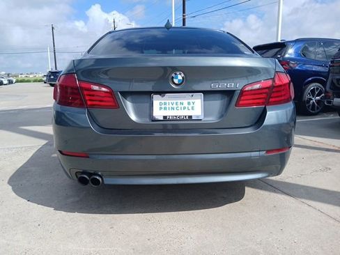 Used 2012 BMW 528i xDrive Sedan AWD/4WD image 11