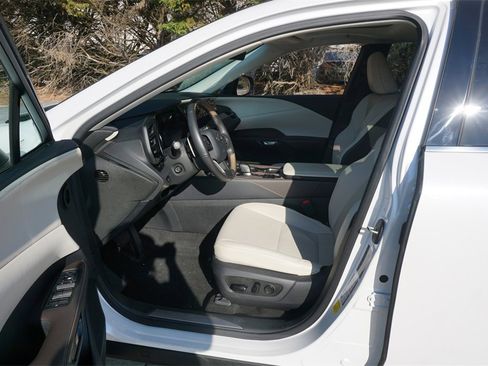 Used 2023 Lexus RX 350 Premium w/ Accessory Package image 2