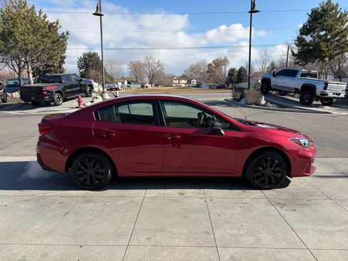 Used 2018 Subaru Impreza 2.0i image 3